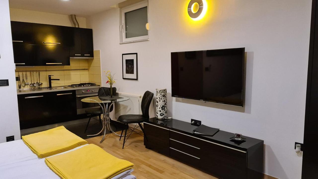 Apartmani Sanja คราพินสเก ทอปลิตเซ ภายนอก รูปภาพ