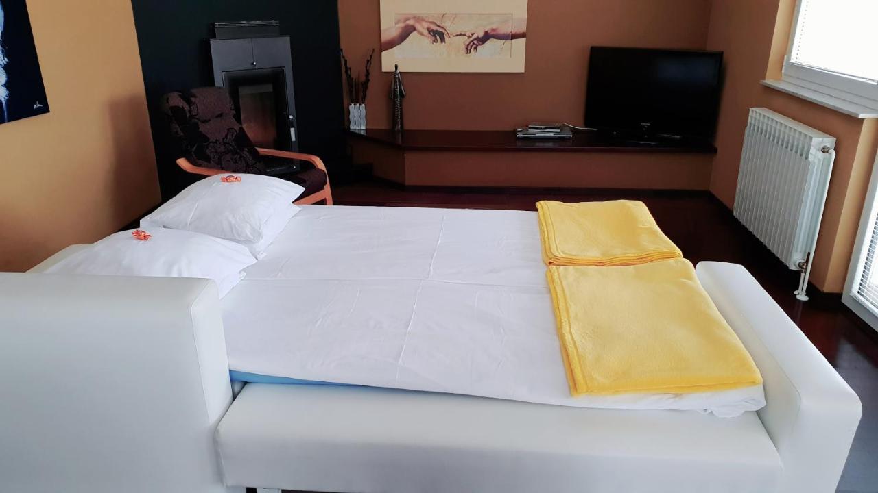 Apartmani Sanja คราพินสเก ทอปลิตเซ ภายนอก รูปภาพ