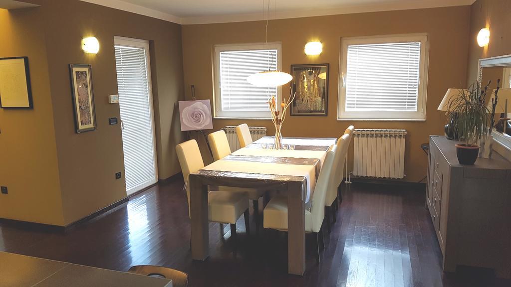 Apartmani Sanja คราพินสเก ทอปลิตเซ ภายนอก รูปภาพ