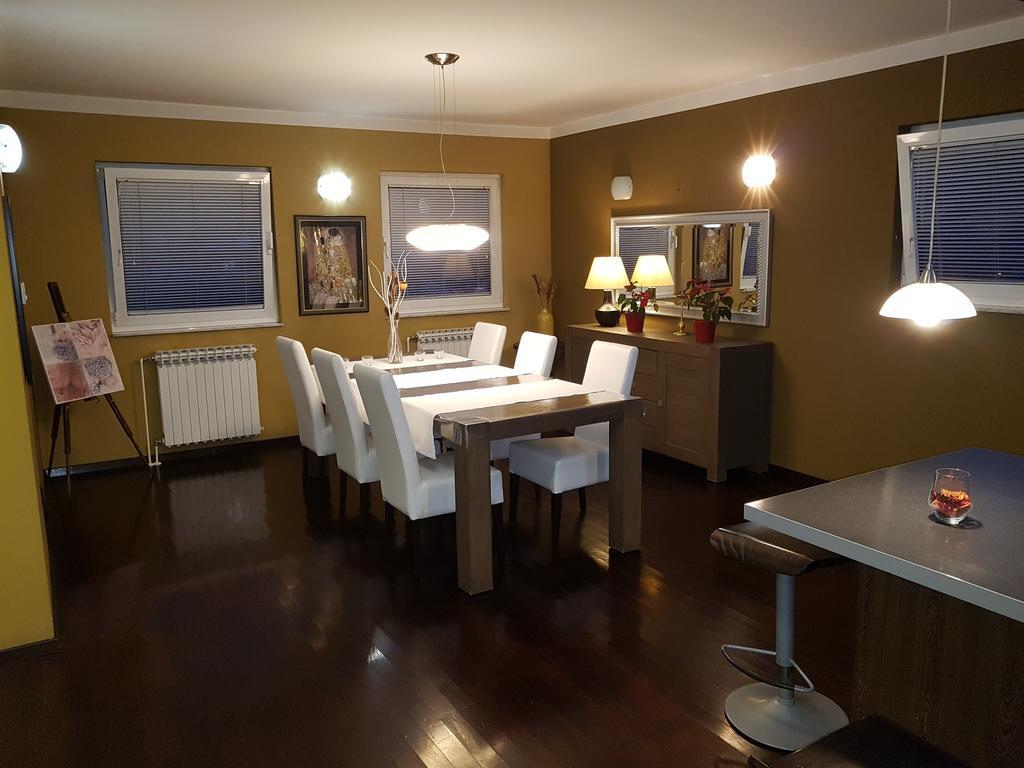 Apartmani Sanja คราพินสเก ทอปลิตเซ ภายนอก รูปภาพ