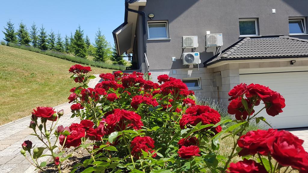 Apartmani Sanja คราพินสเก ทอปลิตเซ ภายนอก รูปภาพ